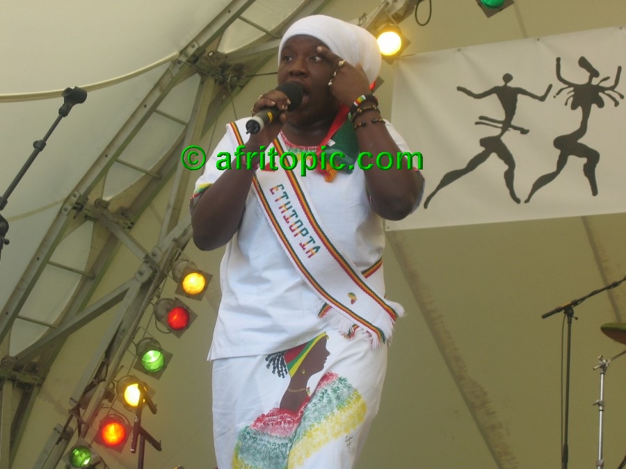 ../Images/AfricaFestival-28-29May05 186.jpg